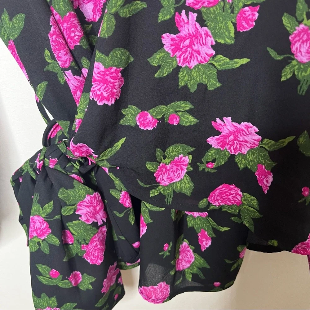 WHO WHAT WEAR Floral Black and Pink Rose Wrap Blouse